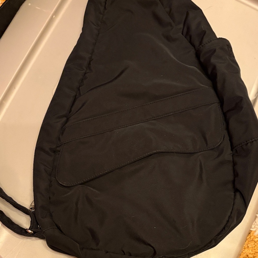 Sleek Black Shoulder Bag - Picture 6 of 9